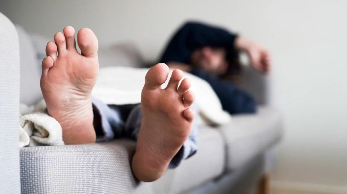 How To Wake Up Your Foot When It Falls Asleep