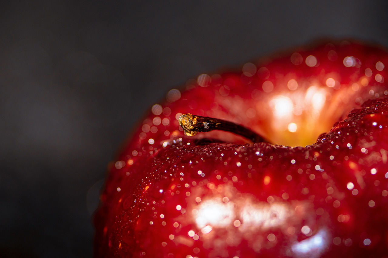 Apple, ripe, red apple — How Dr. Zachary Lipman is Transforming Pain Care with Innovation