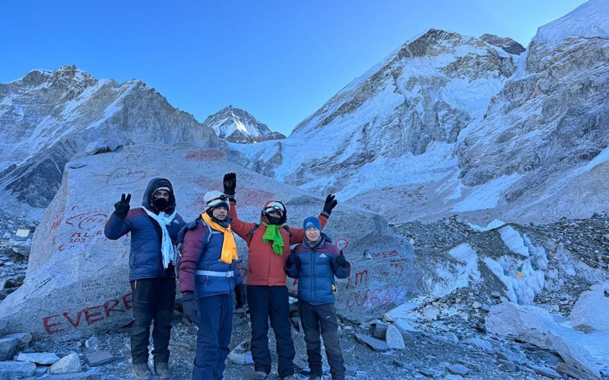 How to Conquer Altitude Sickness During the Everest Base Camp Trek