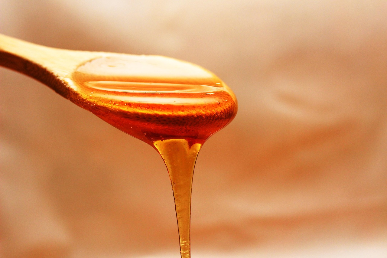 Honey, flowing, spoon — Navigating the HHC Vape Market: How to Choose Quality Products and Trusted Brands