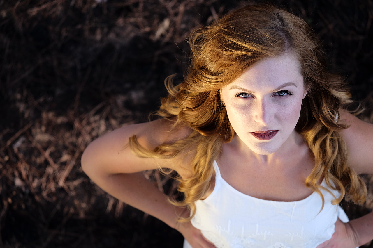 Woman, portrait, face — Rekindle Your Love for Nature in Room Alba
